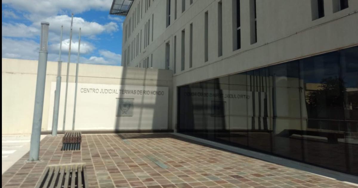 BOCHORNO JUDICIALIZADO- Sabater ofreció ayer su versión en las redes sociales Su pareja habría accionado en contra de Gramajo Y hoy el magistrado resuelve el pedido de eximición de prisión para Sabater