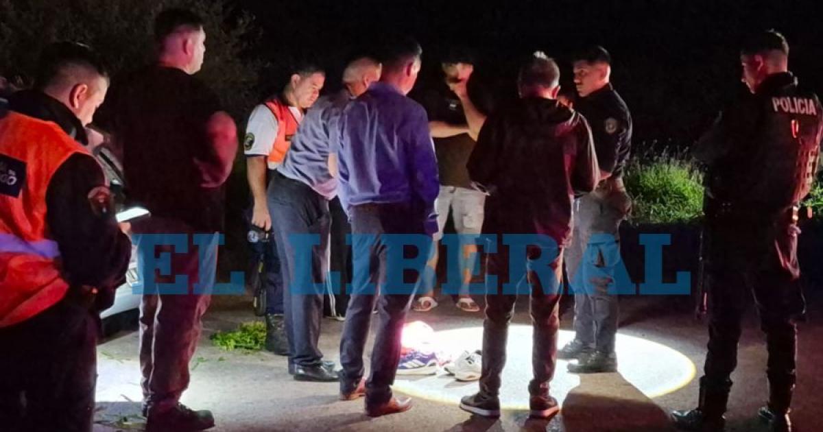 Nuevas imaacutegenes del vuelco donde murieron hinchas saltentildeos en la R 34