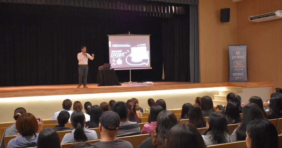Revolucioacuten educativa en Fernaacutendez- presentaron el libro de Matiacuteas Ques