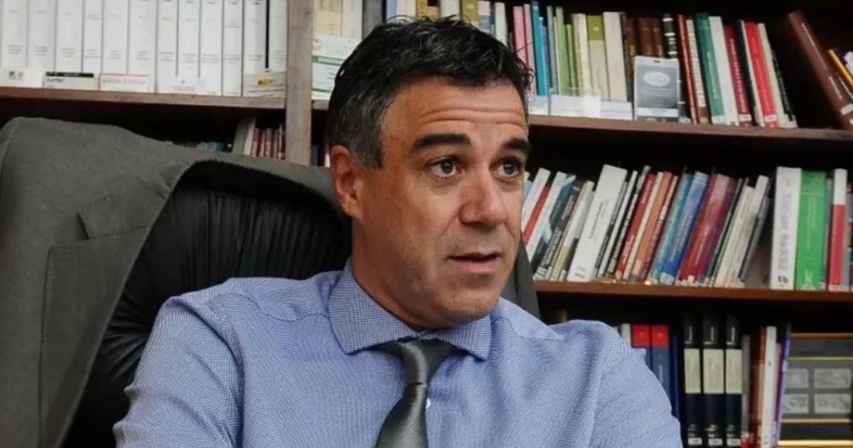 El juez federal Rafecas ordenoacute la captura internacional de un dirigente iraniacute de alto rango por el caso AMIA