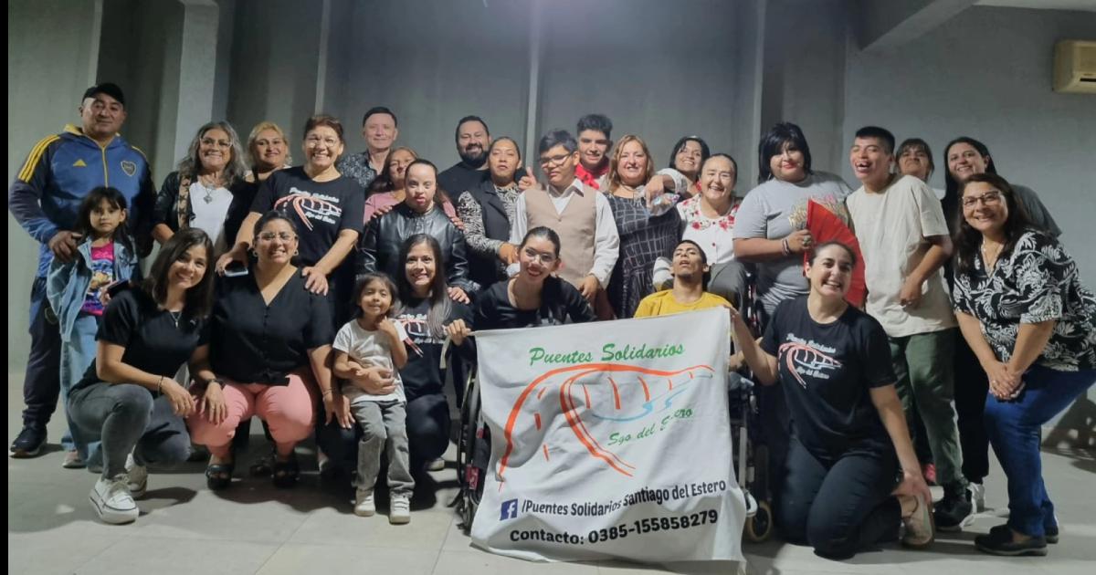 Puentes Solidarios una deacutecada brindando amor al proacutejimo