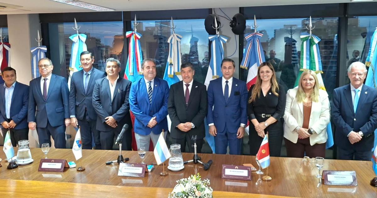 La Junta Ejecutiva del Parlamento del Norte Grande se reunioacute en Tucumaacuten con una fuerte agenda en defensa del Federalismo