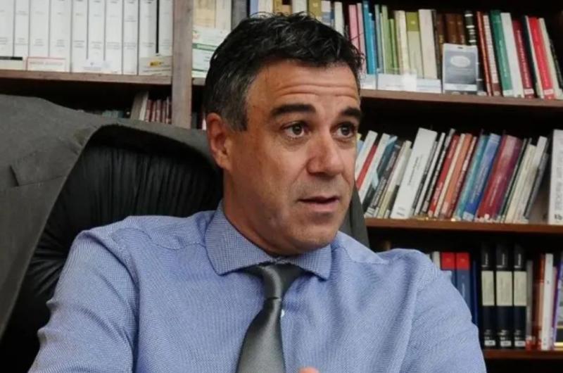 El juez federal Rafecas ordenoacute la captura internacional de un dirigente iraniacute de alto rango por el caso AMIA