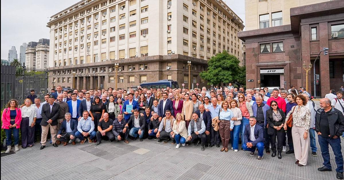 Intendentes de Santiago participaron de una importante jornada en Buenos Aires