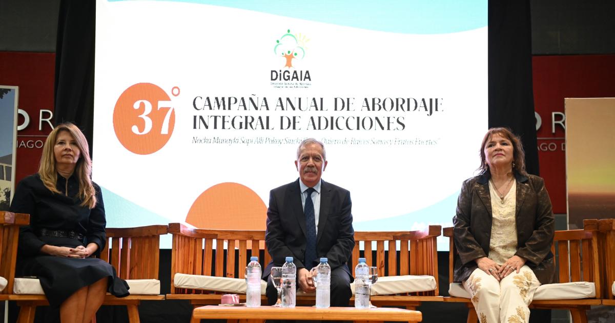 Eliacuteas Suaacuterez participoacute del acto de apertura de la 37ordf Campantildea Anual de Abordaje Integral de las Adicciones
