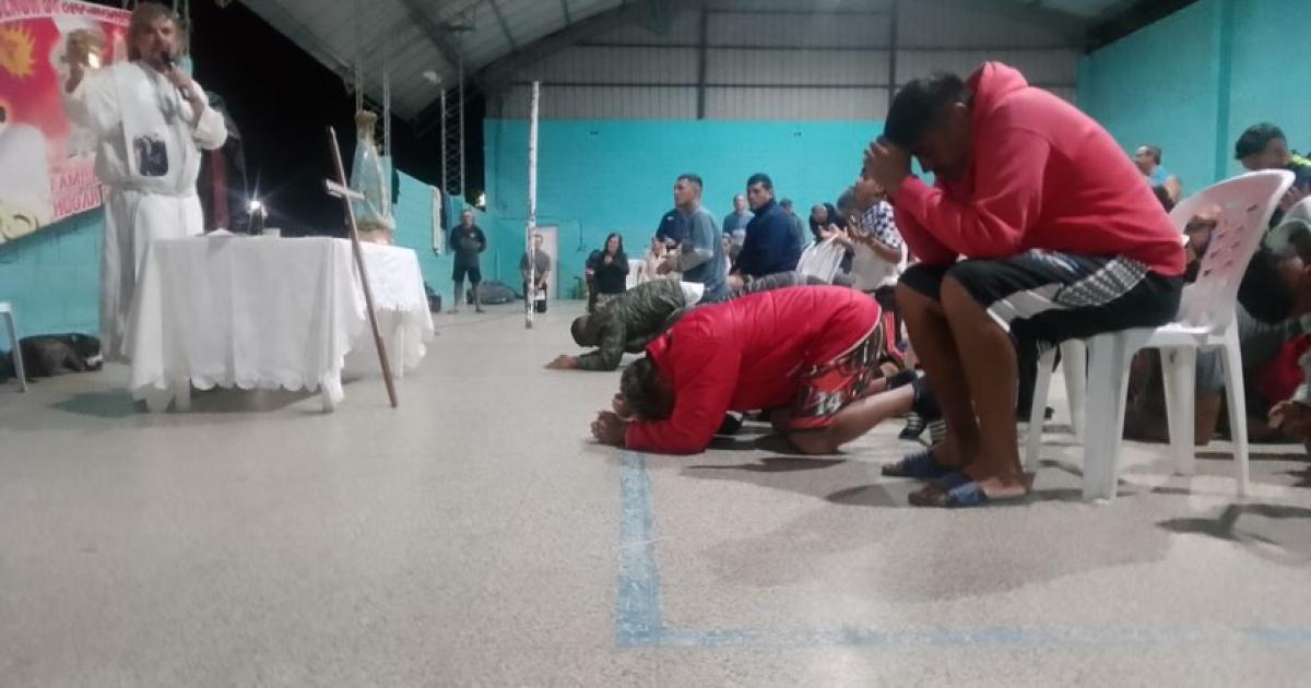 El padre Pepe Di Paola celebroacute la misa en Lavalle