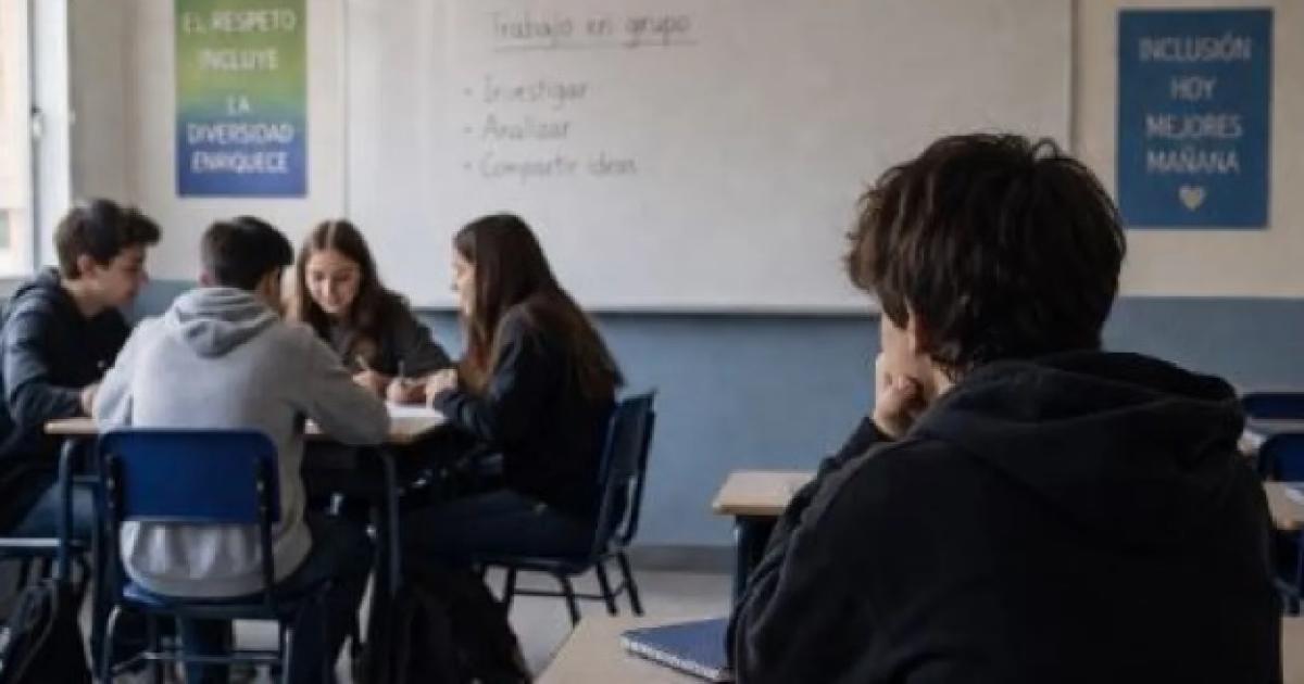 Presunta discriminacioacuten y exclusioacuten de un adolescente en un colegio santiaguentildeo