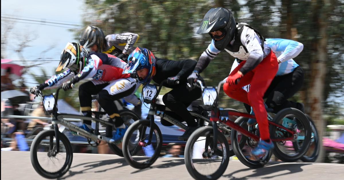 La Asociacioacuten Santiaguentildea de Bicicross se presenta con 20 pilotos en Bahiacutea Blanca