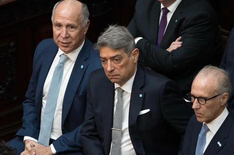 El Gobierno nacional llevoacute a la Corte Suprema la reforma laboral 