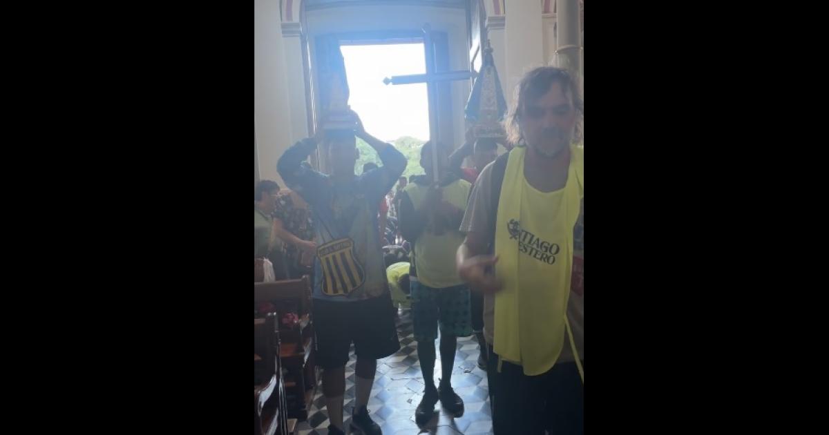 Peregrinos del Hogar de Cristo bandentildeo llegaron a Catamarca