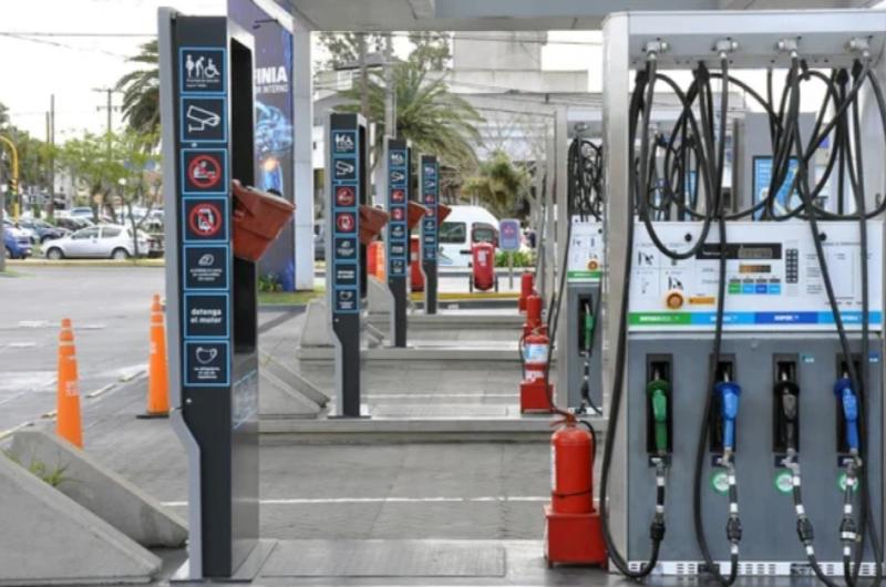 La nafta no bajaraacute pese al desinfle global del crudo al abrirse el estrecho de Ormuz 