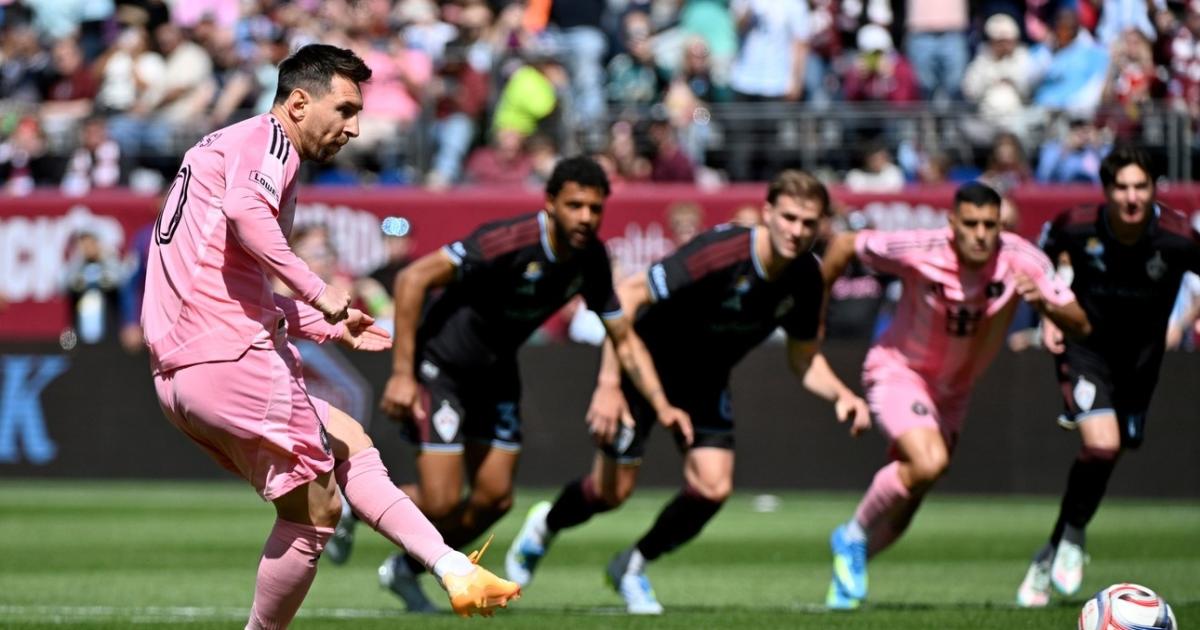 Un doblete de Messi parala victoria del Inter Miami