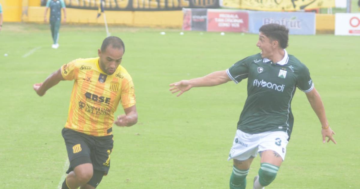 Mitre perdioacute ante Ferro y se fue abucheado