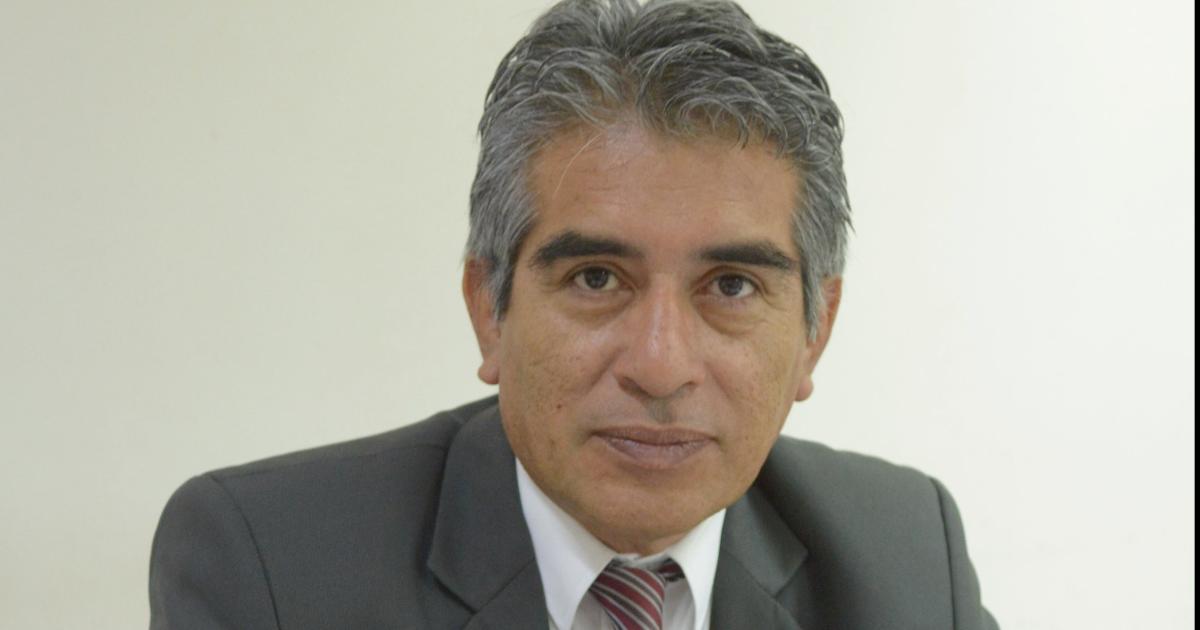 Oficial inspector que chocoacute a motociclista la matoacute y huyoacute seguiraacute tras las rejas