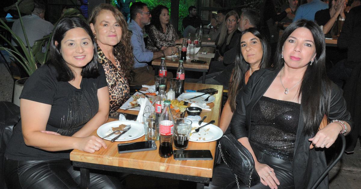 NOCHE SANTIAGUENtildeA PARA EL DISFRUTE