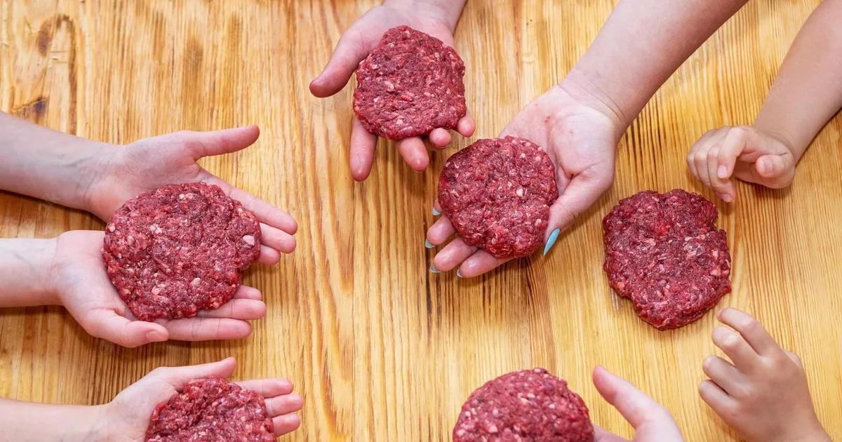 CONSEJOS  El consumo de carne picada en menores debe evitarse o ser tratado con extremas precauciones