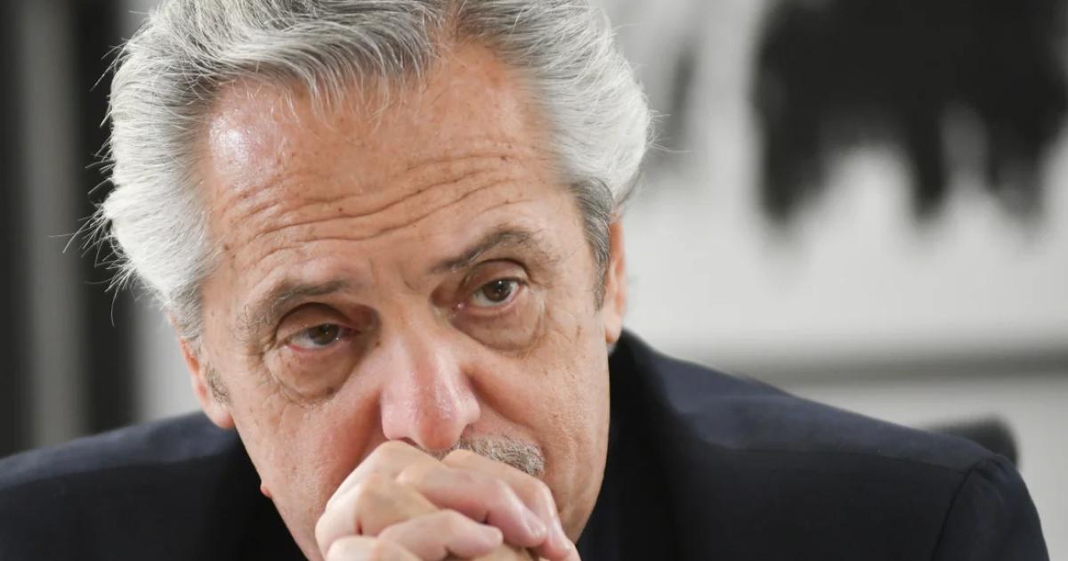 Alberto Fernaacutendez a un paso del juicio oral por violencia de geacutenero contra Fabiola Yaacutentildeez