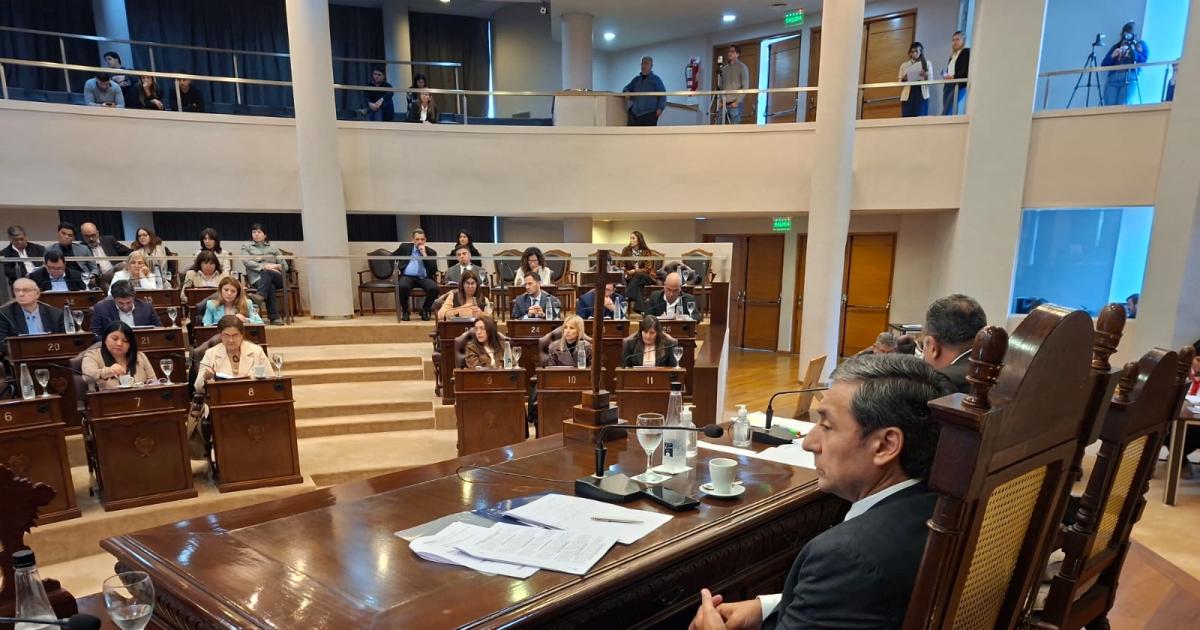 Diputados honroacute la memoria el compromiso y el legado del papa Francisco a un antildeo de su fallecimiento