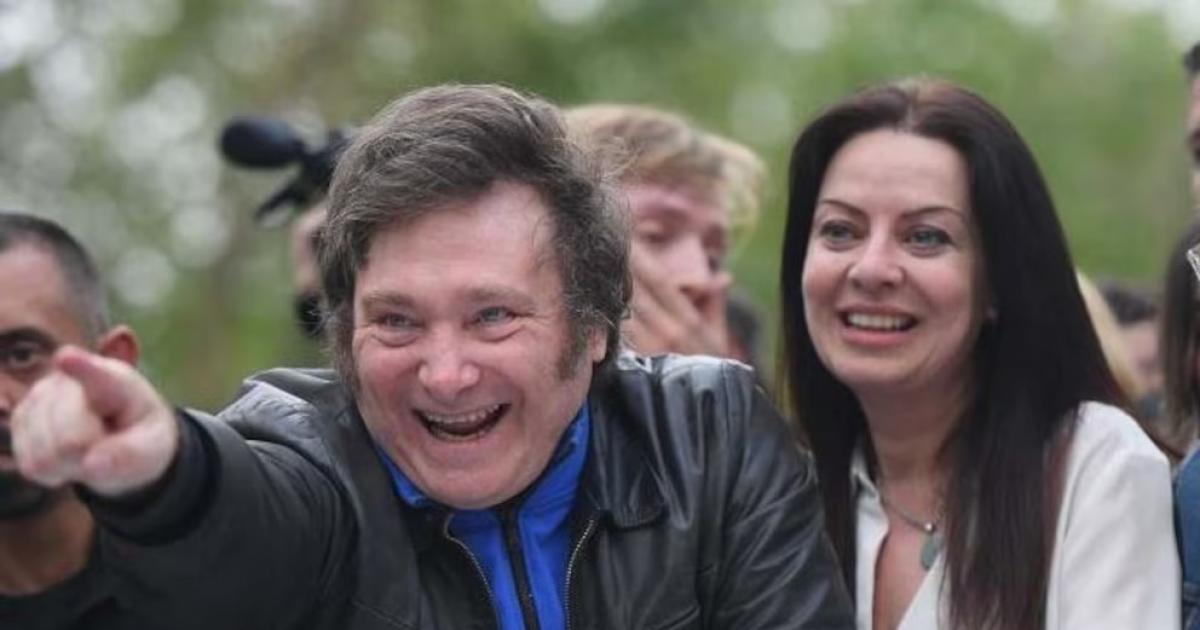 El presidente Javier Milei junto a la ministra de Capital Humano Sandra Pettovello (Foto-Infobae)