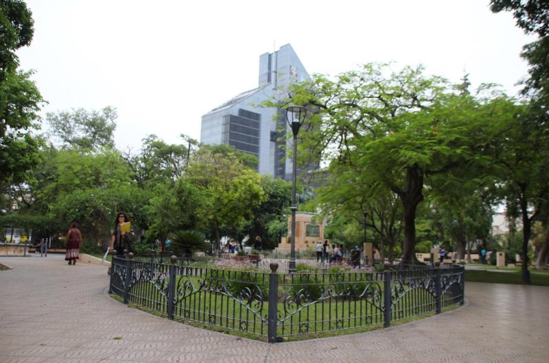 Martes nublado y con baja probabilidad de lluvias- asiacute estaraacute el tiempo este 21 de abril en Santiago