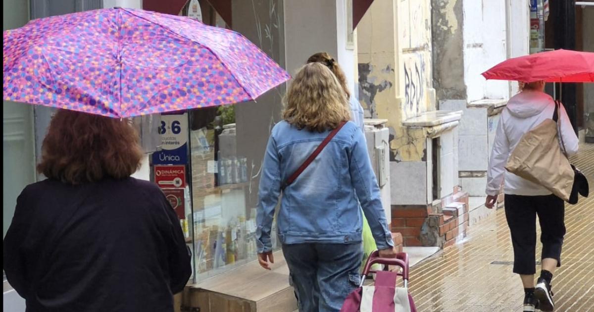 Mieacutercoles lluvioso fresco y mayormente nublado en Santiago del Estero