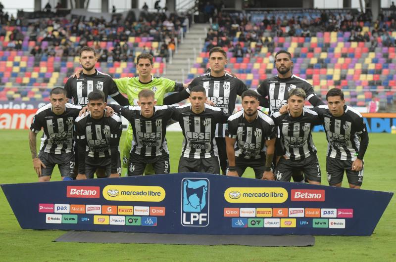 Central Coacuterdoba todaviacutea se aferra a una esperanza para llegar a los playoffs