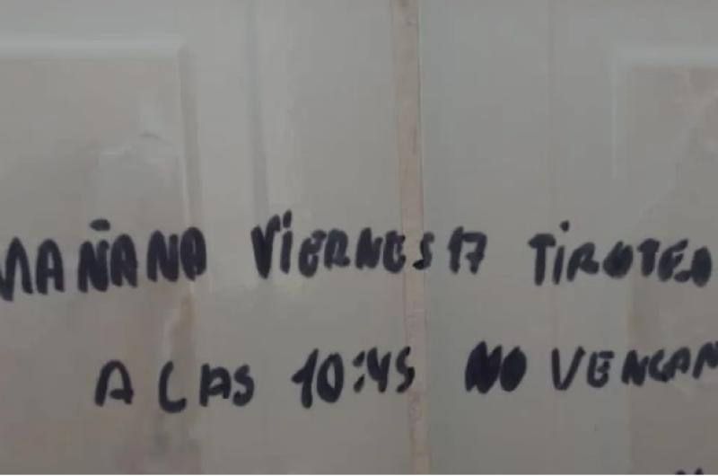 Cuando la escuela se vuelve espejo de una sociedad fragmentada- queacute hay detraacutes de las amenazas y pintadas en las aulas