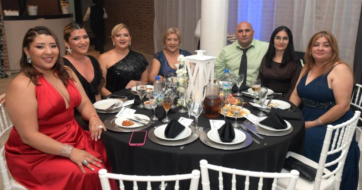 LOHANA Y MARIO DIERON EL SIacute