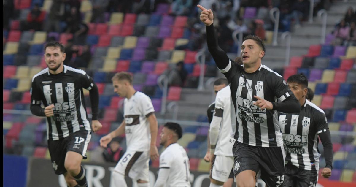 LINDO DUELO Lan�s debe ganar para clasificarse y Central Córdoba no puede dejar puntos para seguir teniendo chances matem�ticas Arranca a las 1915 en La Fortaleza del Sur bonaerense