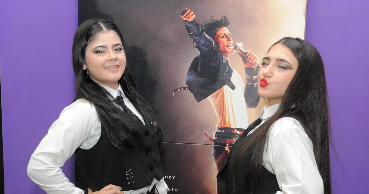 LOS FANS DE MICHAEL JACKSON COPARON EL CINE
