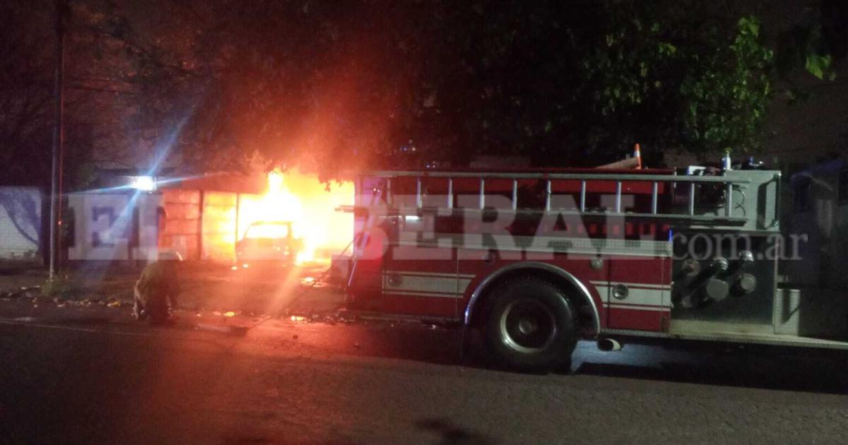 Mantildeana de tensioacuten y paacutenico en el Bordm Siglo XX por el incendio de un automoacutevil