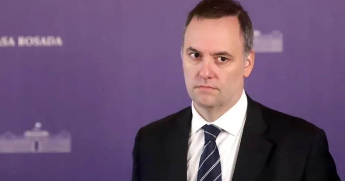 Adorni cada vez maacutes complicado- pidieron abrir dos cajas de seguridad a nombre de su esposa