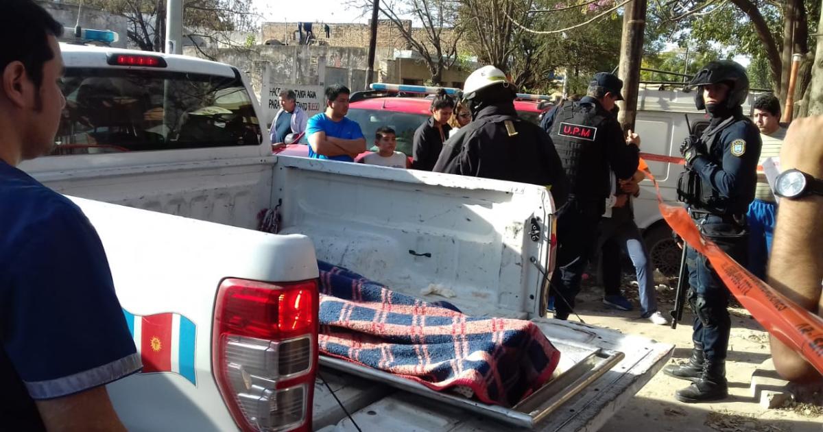 Una mujer halloacute sin vida a su ex pareja en el barrio Sarmiento