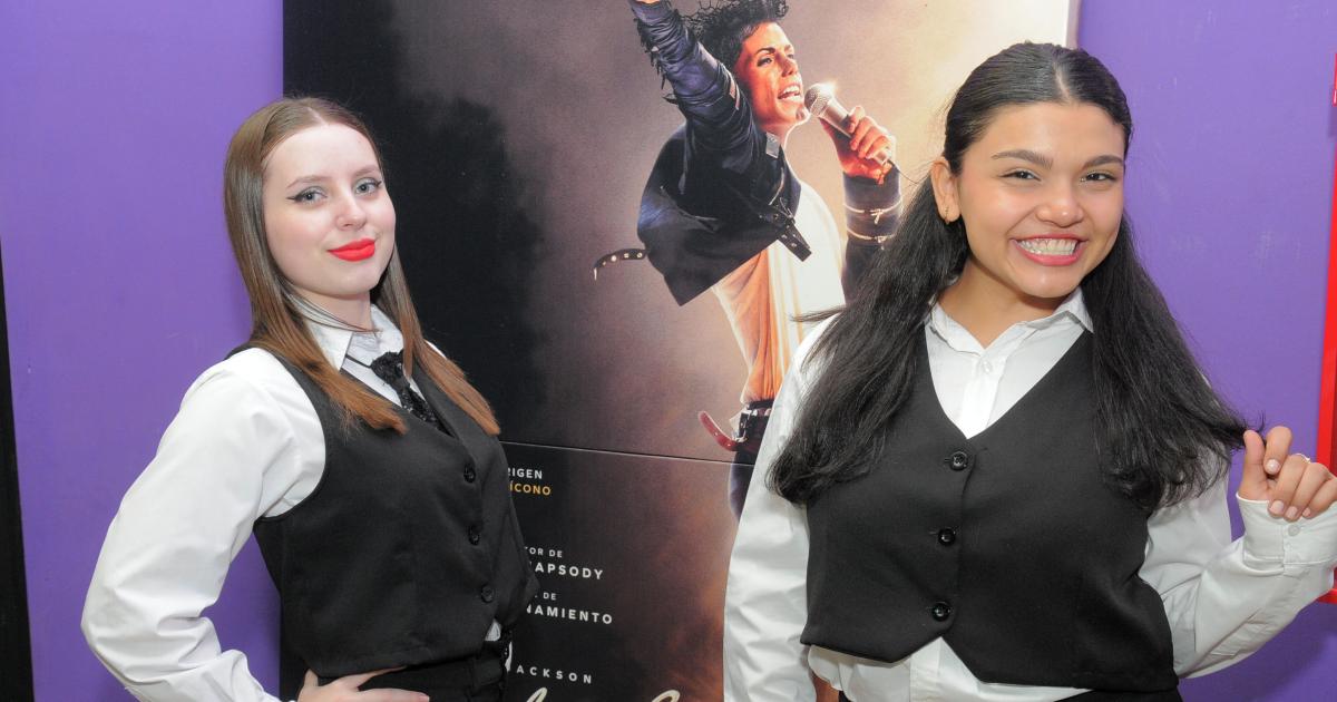 LOS FANS DE MICHAEL JACKSON COPARON EL CINE
