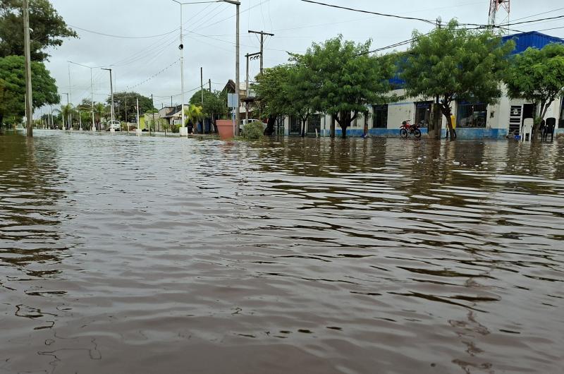 Cayeron otros 45 mm en Los Juriacutees y se declaroacute la emergencia hiacutedrica