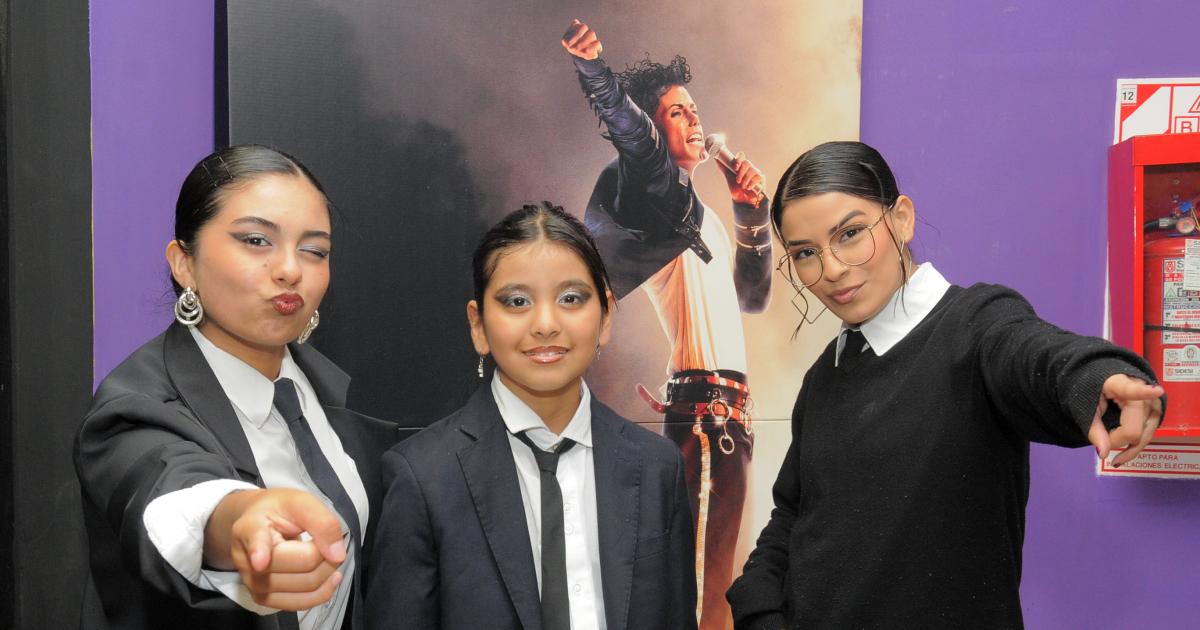 LOS FANS DE MICHAEL JACKSON COPARON EL CINE