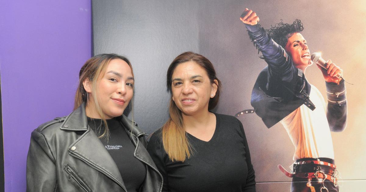 LOS FANS DE MICHAEL JACKSON COPARON EL CINE