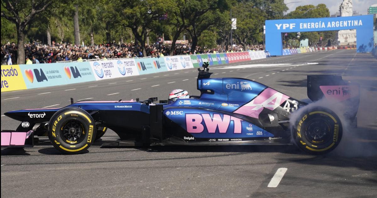 EN VIVO- Colapinto brinda su show en la Ciudad de Buenos Aires