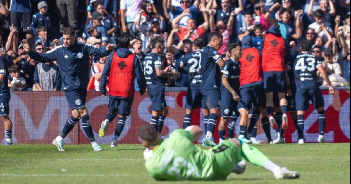 Independiente Rivadavia aplastoacute a Gimnasia (M) en el claacutesico mendocino