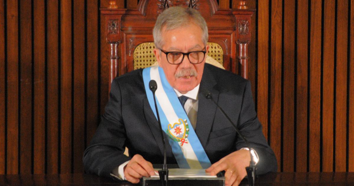 El gobernador Eliacuteas Suaacuterez daraacute su mensaje anual en la Legislatura- anuncios sobre el bono y obras