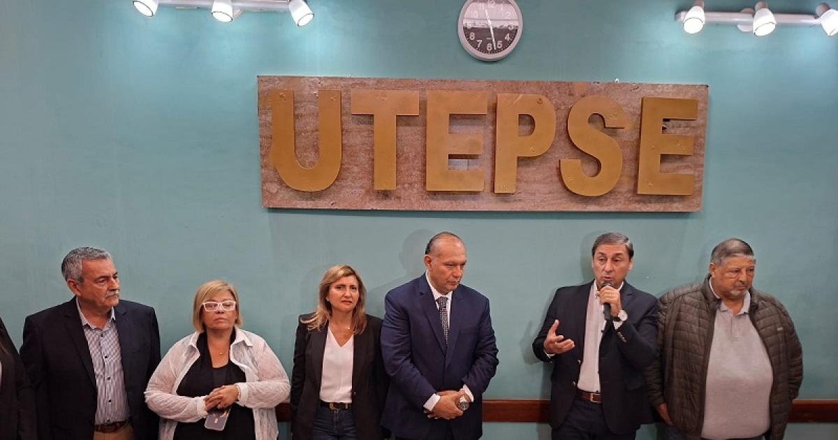 Silva Neder encabezoacute acto de asuncioacuten de autoridades en Utepse