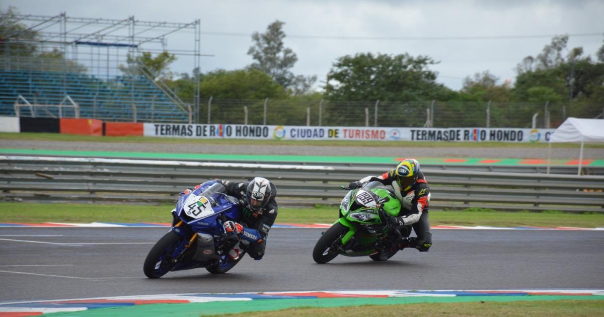 Los pilotos de las pruebas libres dieron un espectaacuteculo de primeriacutesimo nivel en el autoacutedromo de Las Termas