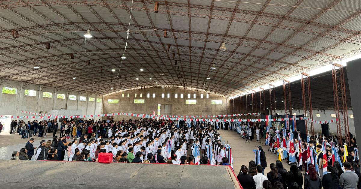 Monte Quemado- Alumnos de 7deg grado sellaron su compromiso con la Bandera de la Provincia