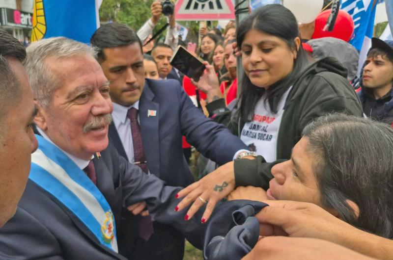 Entre bono SAC y sueldo la provincia pagaraacute maacutes de 500 mil M hasta julio