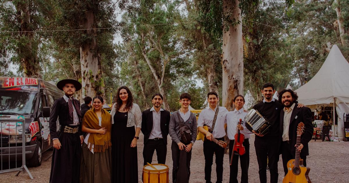 Chazarreta y Aguirre- Un viaje musical al corazoacuten de la identidad santiaguentildea