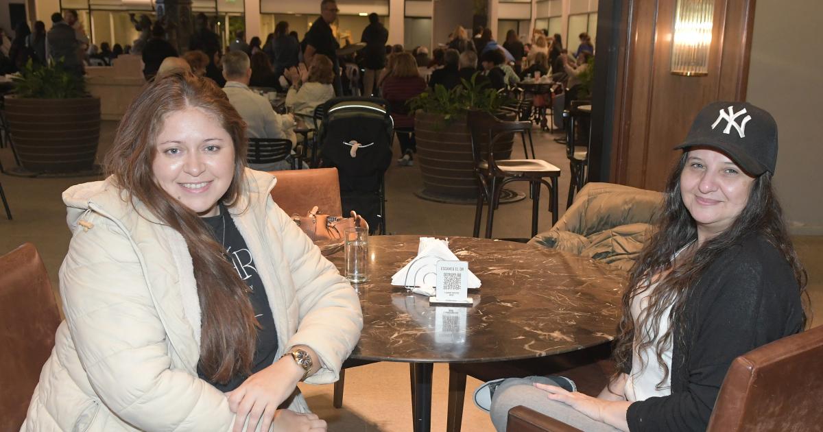 ESPECTACULO POR LA AUTONOMIacuteA PROVINCIAL