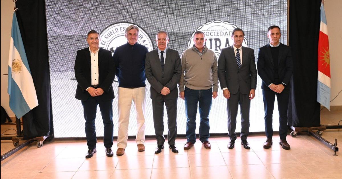 Tenemos una visioacuten de acompantildear a sectores productivos pese a que nos tocan antildeos difiacuteciles