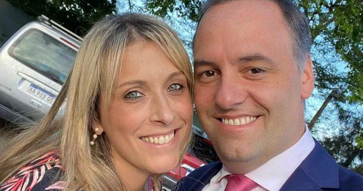 La justicia descubrioacute que la esposa de Manuel Adorni gastoacute 6000 doacutelares en efectivo en Espantildea