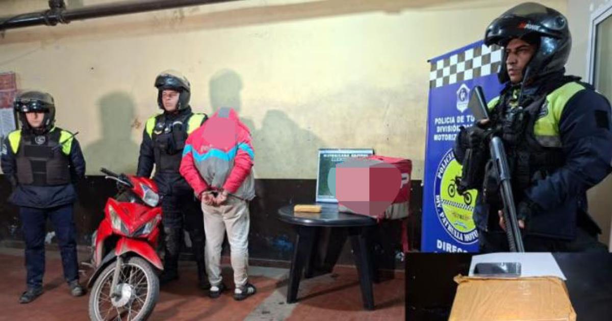 Deteienen a un conductor de delivery con un ladrillo de 1 kilo de cocaína - Foto- Los Primeros