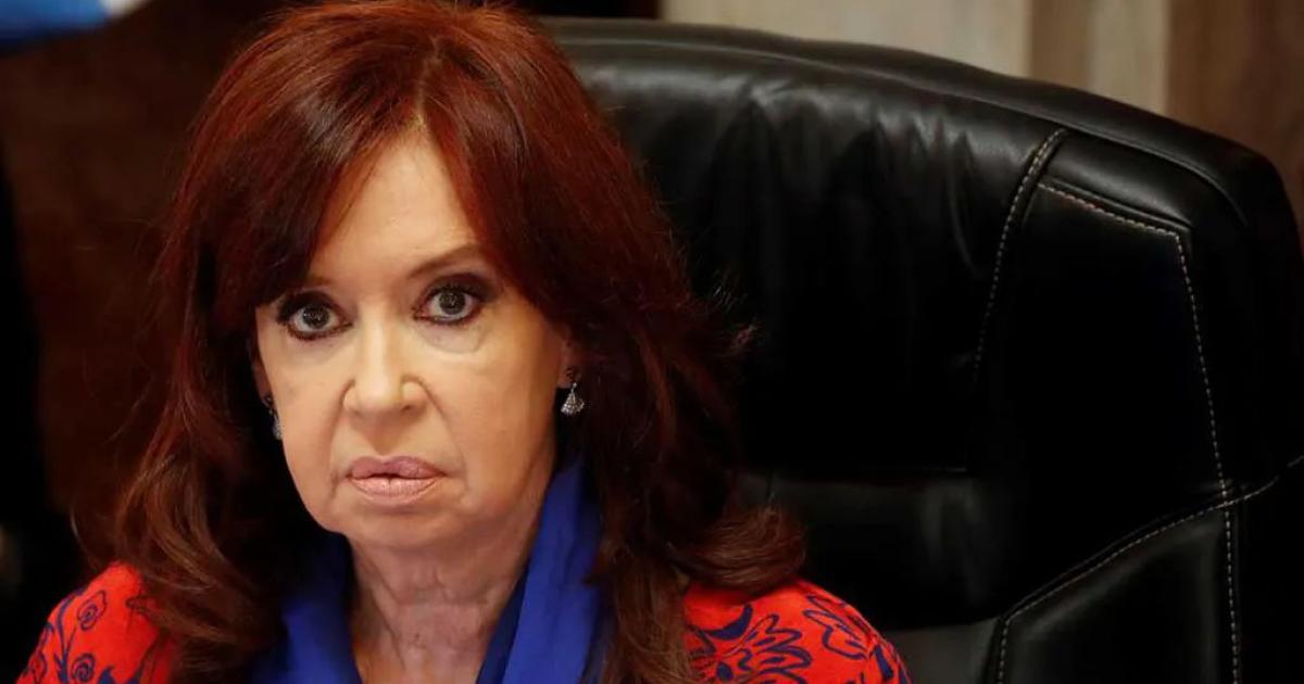 Ordenan restituir la pensioacuten de privilegio a Cristina 